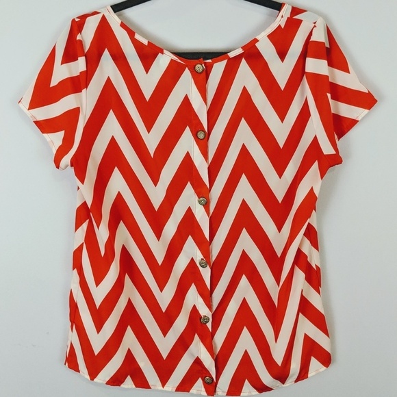 Francescas Womens Chevron Striped Short Sleeve Blouse Size L Button Accent Boho - Picture 2 of 5